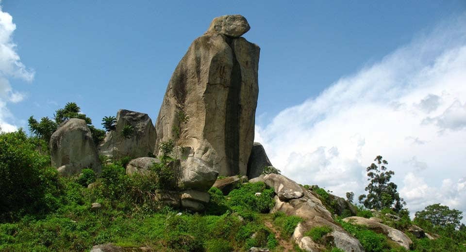 Kenya - Picturespeak - crying-stone